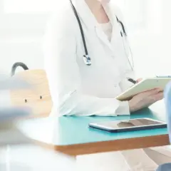 Kiedy pierwszy raz do ginekologa? Pełny przewodnik dla nastolatek